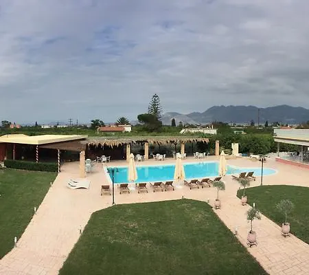 Royal Apartahotel 3*
